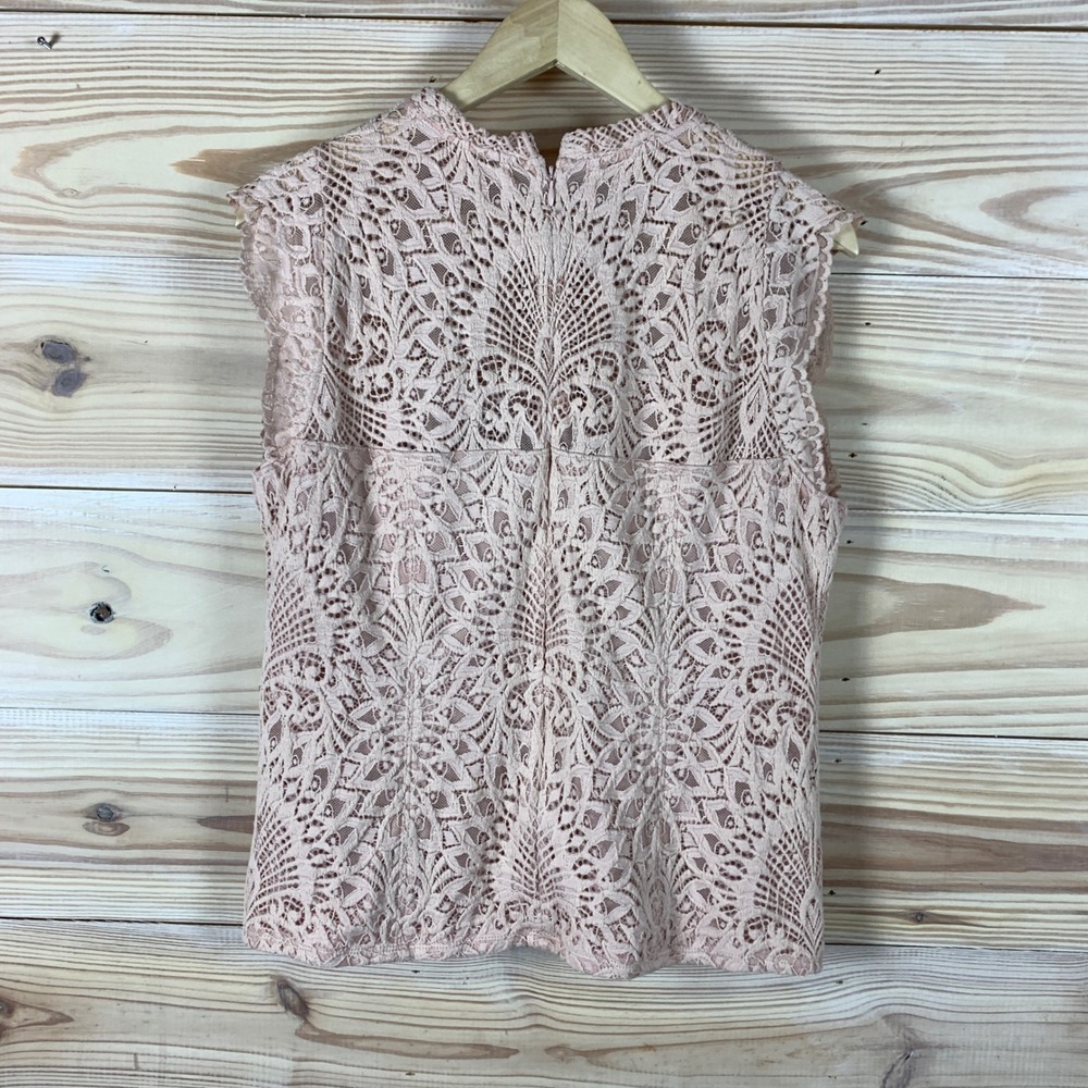 White House Black Market Lace Shell Womens 6 Pink Sleeveless Coquette Romantic - Picture 3 of 9